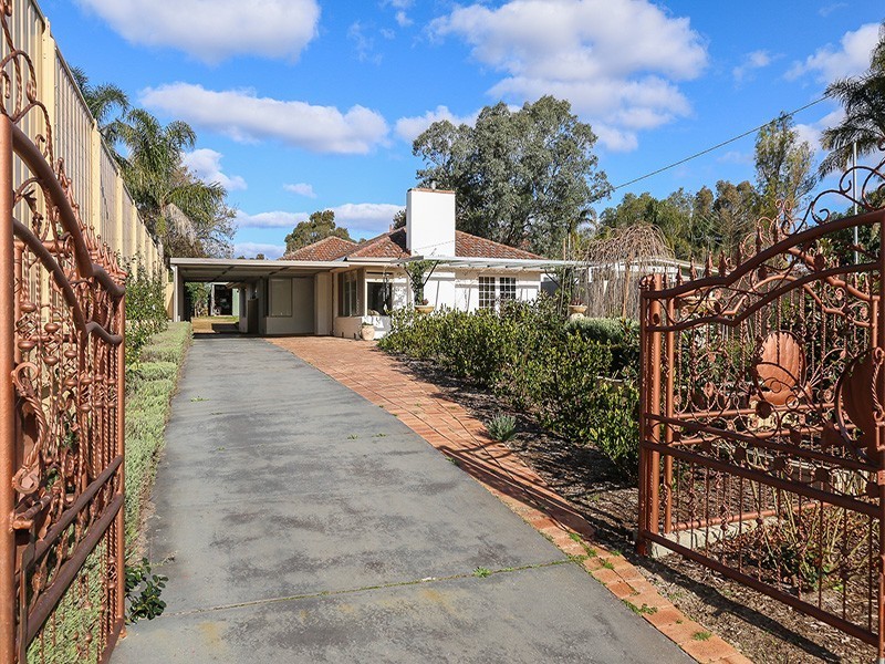 21 Wynne Street, Hazelmere WA 6055