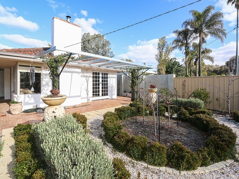 21 Wynne Street, Hazelmere WA 6055