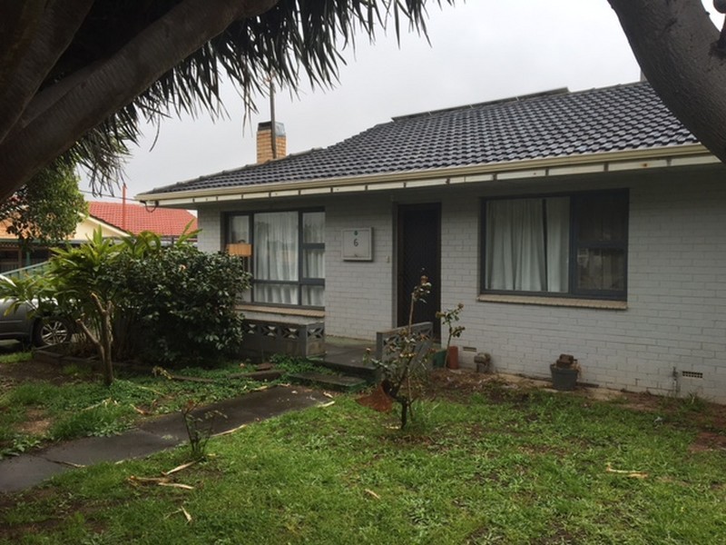 6 Stewartby Cres, Viveash WA 6056