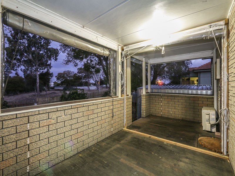 45 Lord St, Eden Hill WA 6054