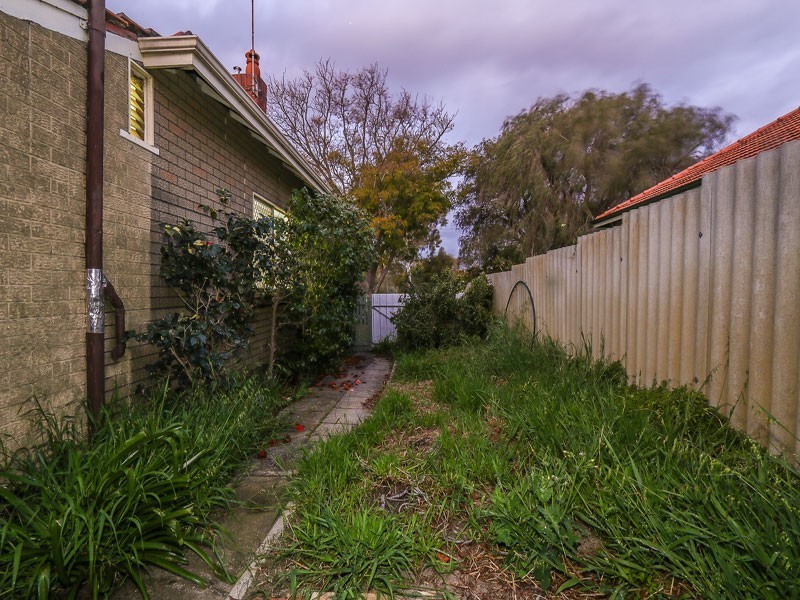 45 Lord St, Eden Hill WA 6054