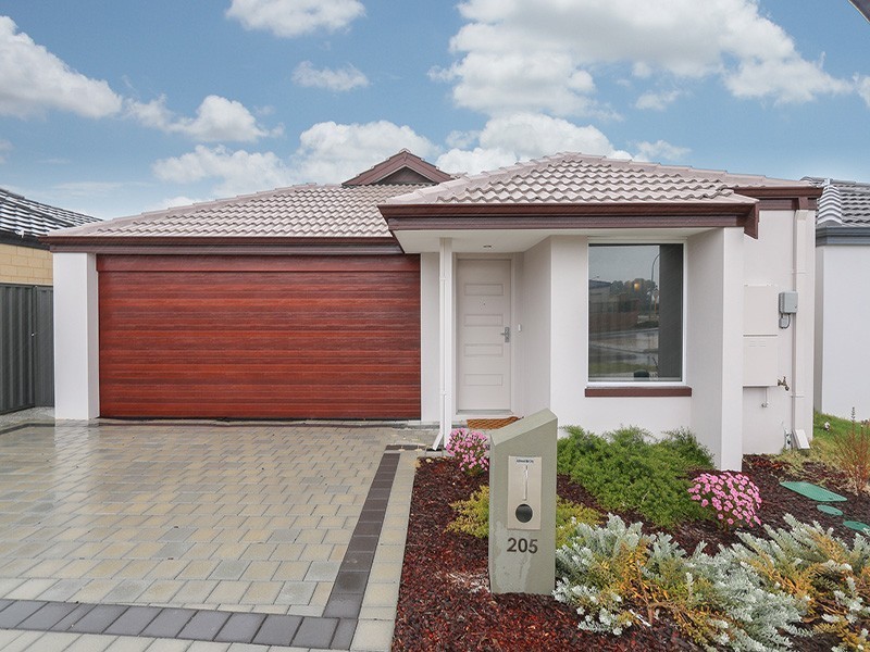 205 Suffolk St, Caversham WA 6055