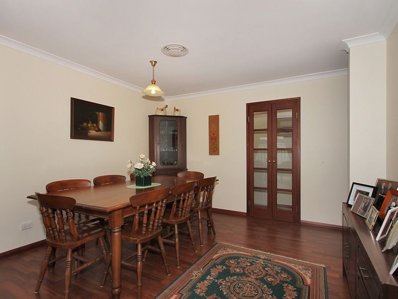 24 Gentle Circle, South Guildford WA 6055