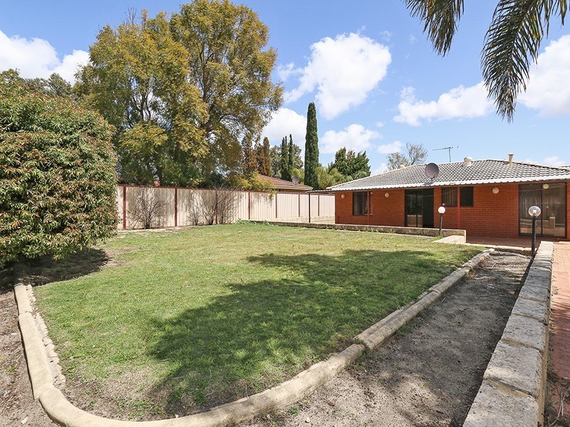 11 The Ridgeway, Swan View WA 6056