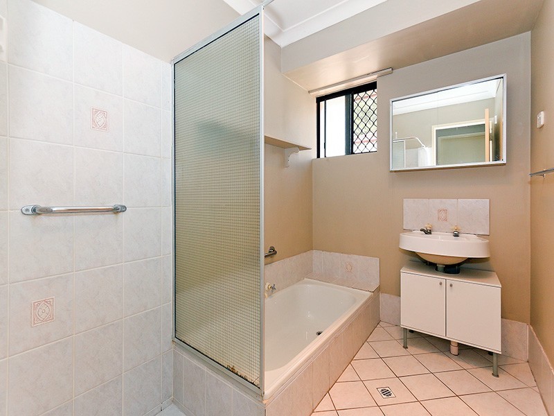 11 The Ridgeway, Swan View WA 6056