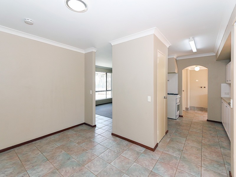 11 The Ridgeway, Swan View WA 6056