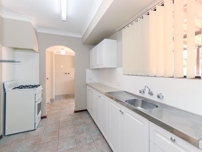 11 The Ridgeway, Swan View WA 6056