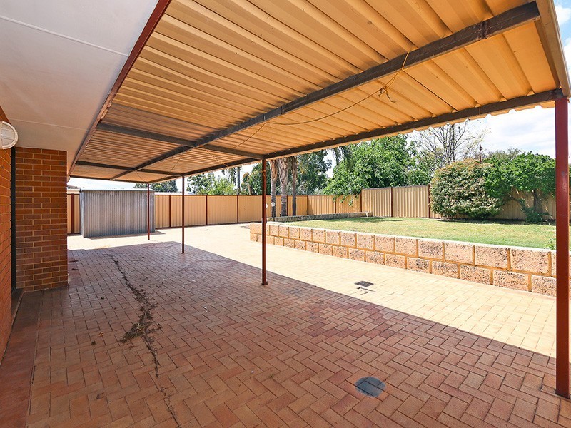 11 The Ridgeway, Swan View WA 6056