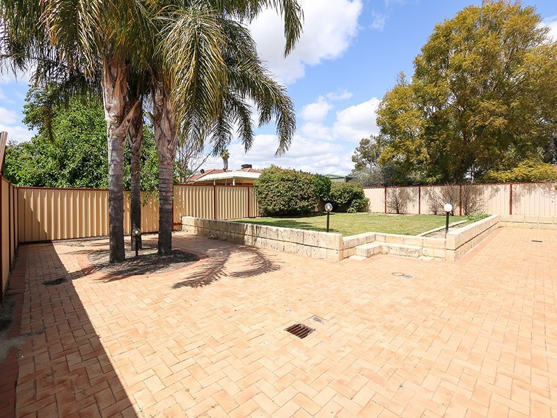 11 The Ridgeway, Swan View WA 6056