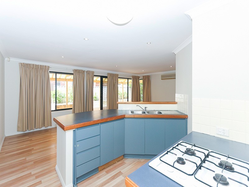 16 Coomer Elbow, South Guildford WA 6055