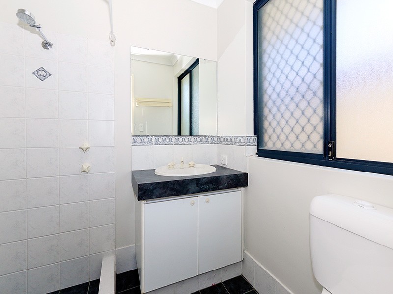 16 Coomer Elbow, South Guildford WA 6055