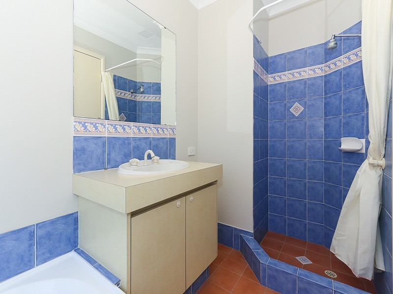 16 Coomer Elbow, South Guildford WA 6055