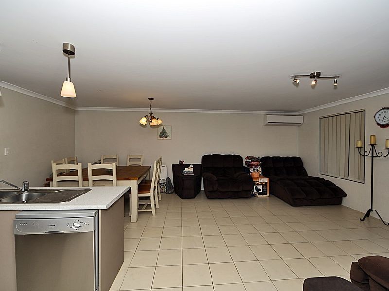 61B Victoria Parade, Midvale WA 6056