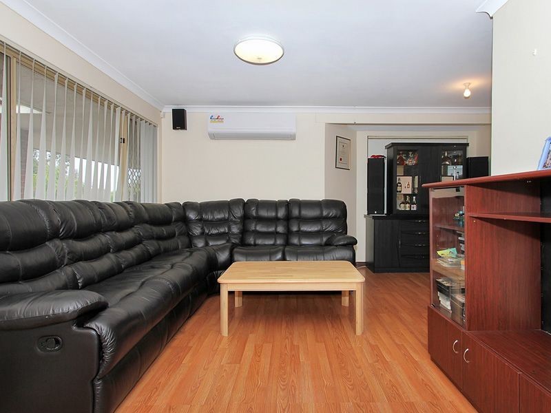 7 Picton Terrace, Alexander Heights WA 6064