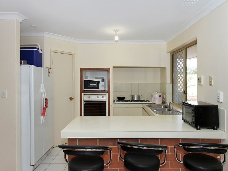 7 Picton Terrace, Alexander Heights WA 6064