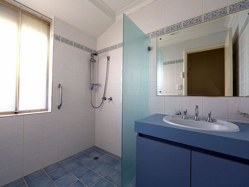 4 Egan Place, Midland WA 6056