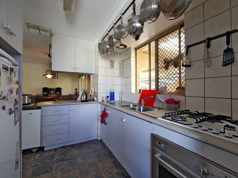 4 Egan Place, Midland WA 6056