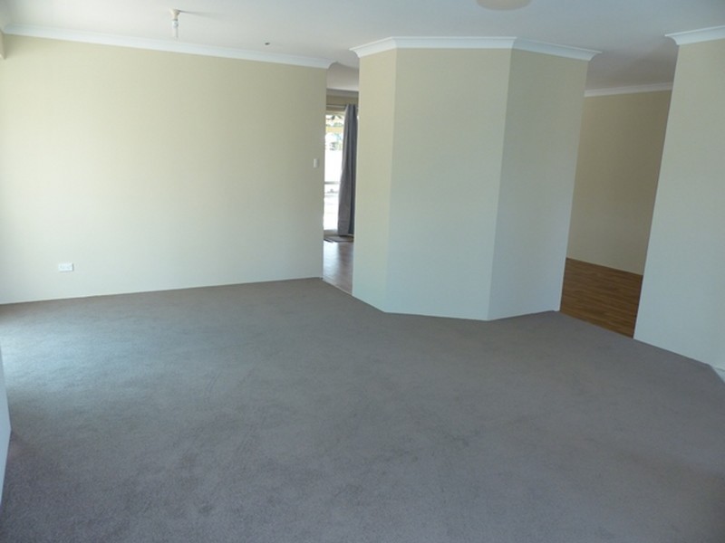 16 Roger Street, Midland WA 6056