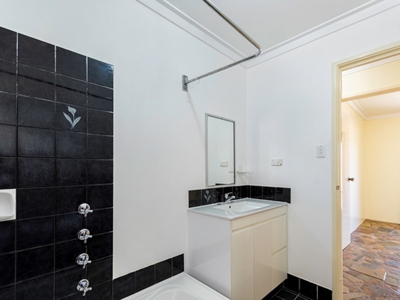 18 Opperman Place, Middle Swan WA 6056