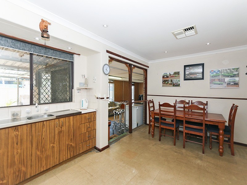 11 Meelah Way, Koongamia WA 6056