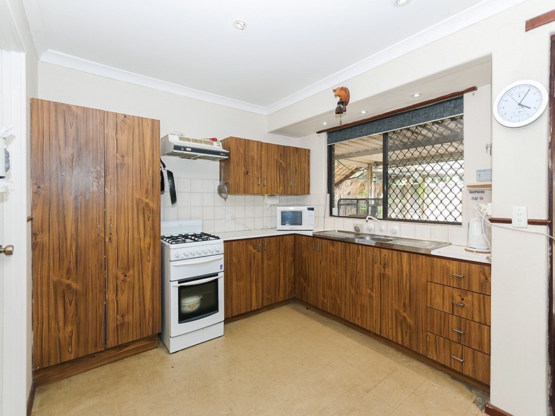 11 Meelah Way, Koongamia WA 6056