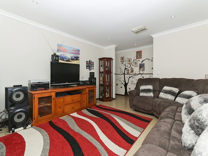 11 Meelah Way, Koongamia WA 6056