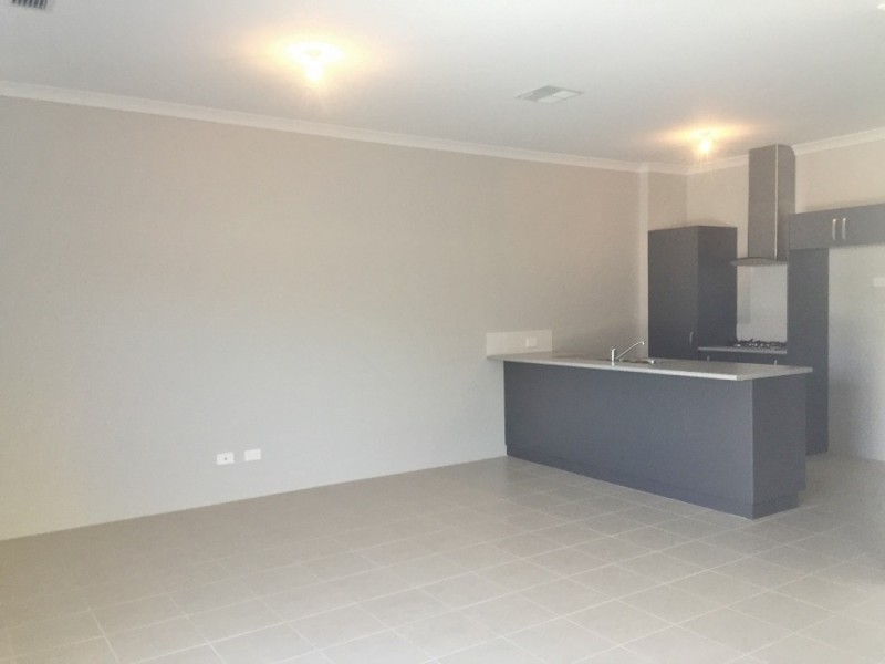 219 Suffolk Street, Caversham WA 6055