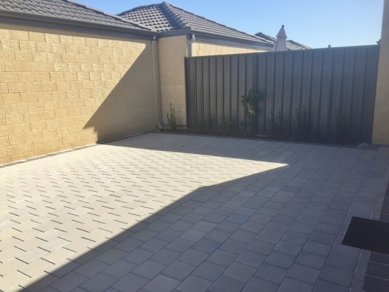 219 Suffolk Street, Caversham WA 6055