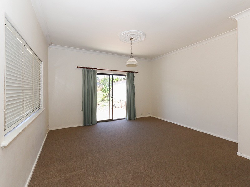 14 Dudley St, Midland WA 6056