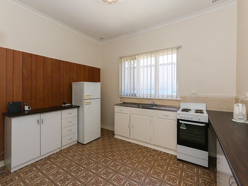 14 Dudley St, Midland WA 6056