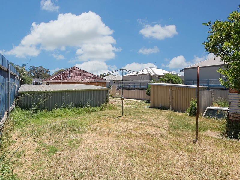 14 Dudley St, Midland WA 6056