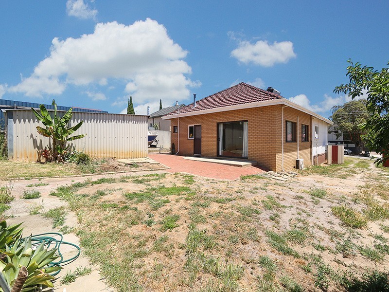 14 Dudley St, Midland WA 6056