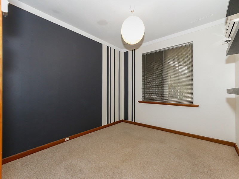 6 Tunnel Road, Swan View WA 6056