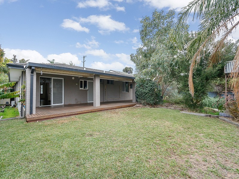 6 Tunnel Road, Swan View WA 6056
