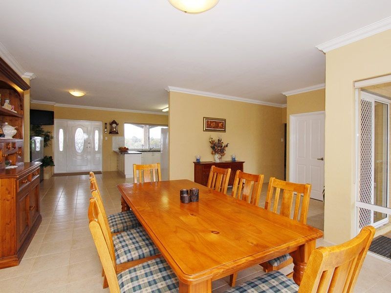 37 Auger Place, Bullsbrook WA 6084
