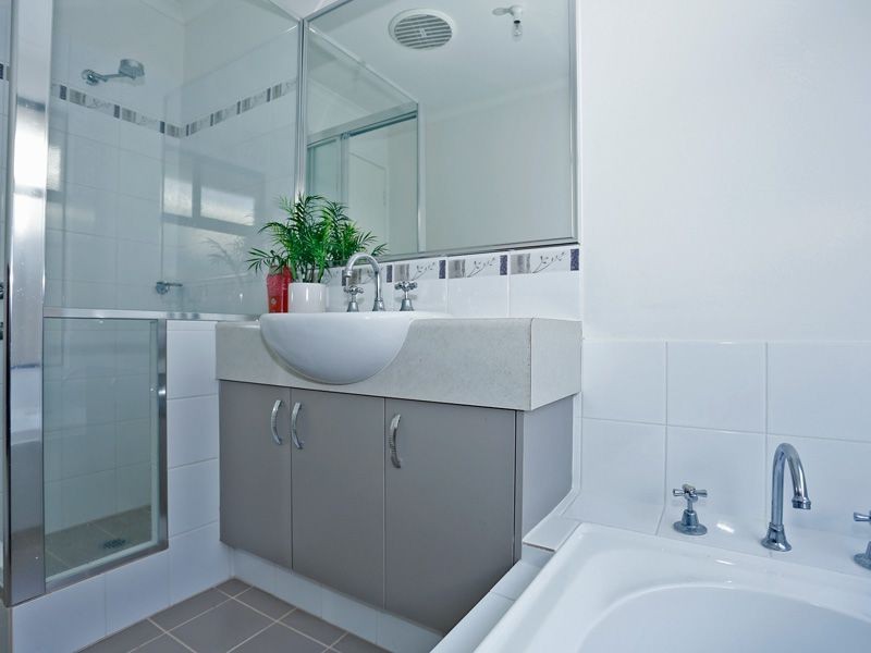 11 Beachwood Crescent, Butler WA 6036