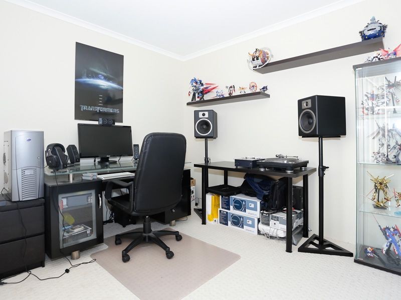 11 Beachwood Crescent, Butler WA 6036