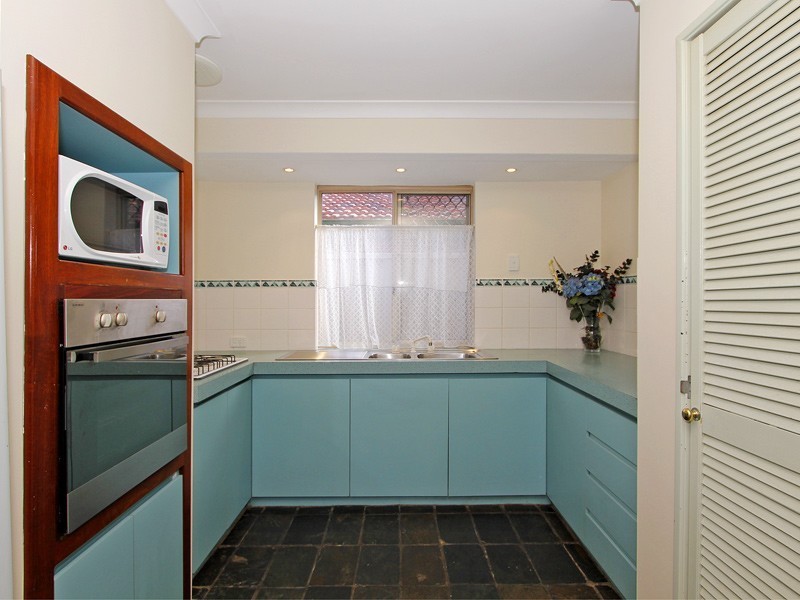 18 Dulverton Close, Stratton WA 6056