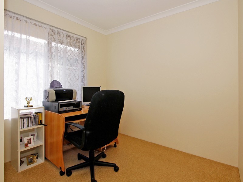 18 Dulverton Close, Stratton WA 6056