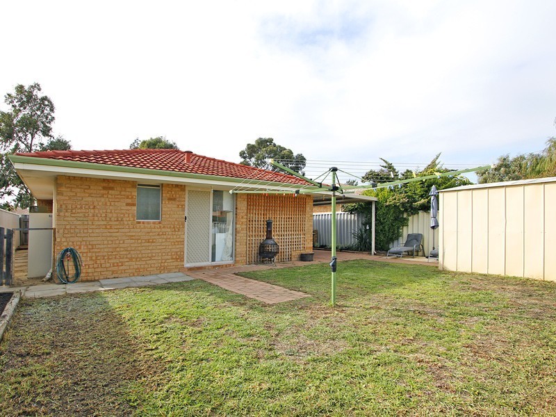 18 Dulverton Close, Stratton WA 6056