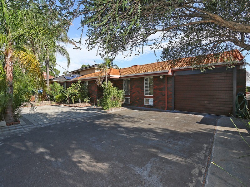 12 Frederic St, Helena Valley WA 6056