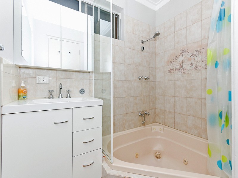 12 Frederic St, Helena Valley WA 6056