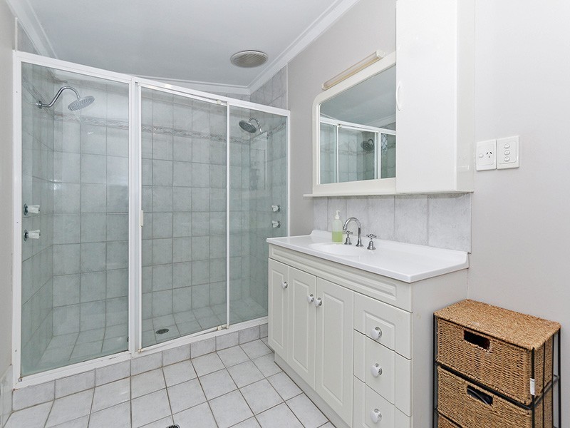 12 Frederic St, Helena Valley WA 6056