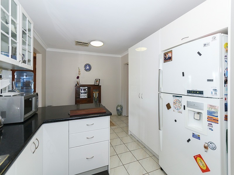 12 Frederic St, Helena Valley WA 6056