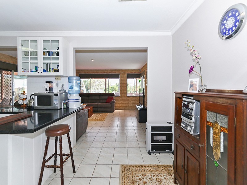 12 Frederic St, Helena Valley WA 6056