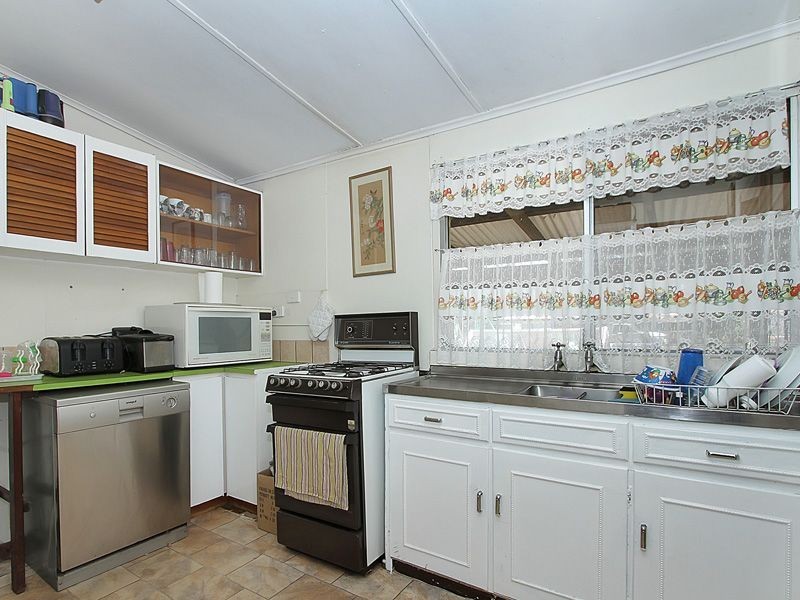 24 Beenyup Road, Darling Downs WA 6122