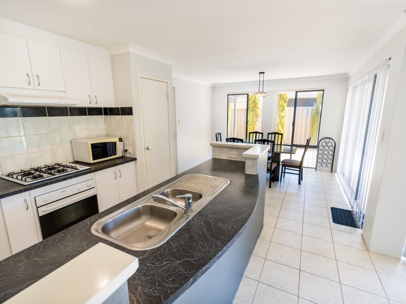 64 Bennett Street, Caversham WA 6055