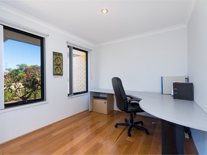 64 Bennett Street, Caversham WA 6055