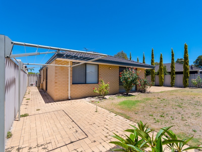 64 Bennett Street, Caversham WA 6055