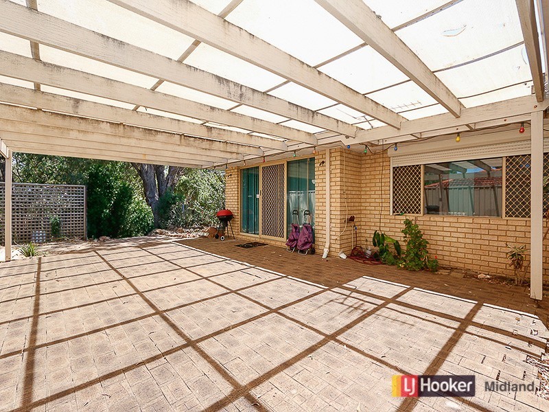 32 Christowe Drive, Swan View WA 6056